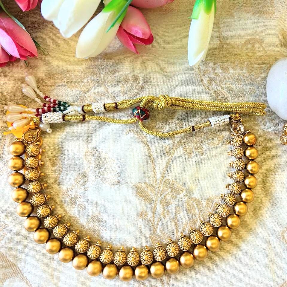 High Look Matte Finish Golden Beaded Necklace Set