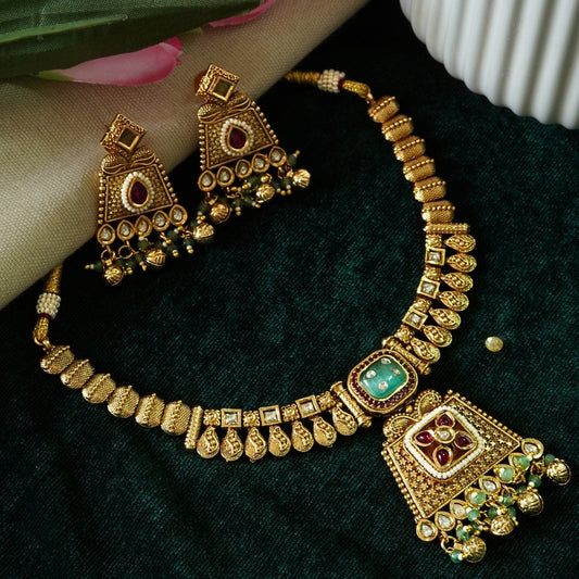 Traditional Kundan Studded Handcrafted Necklace Set