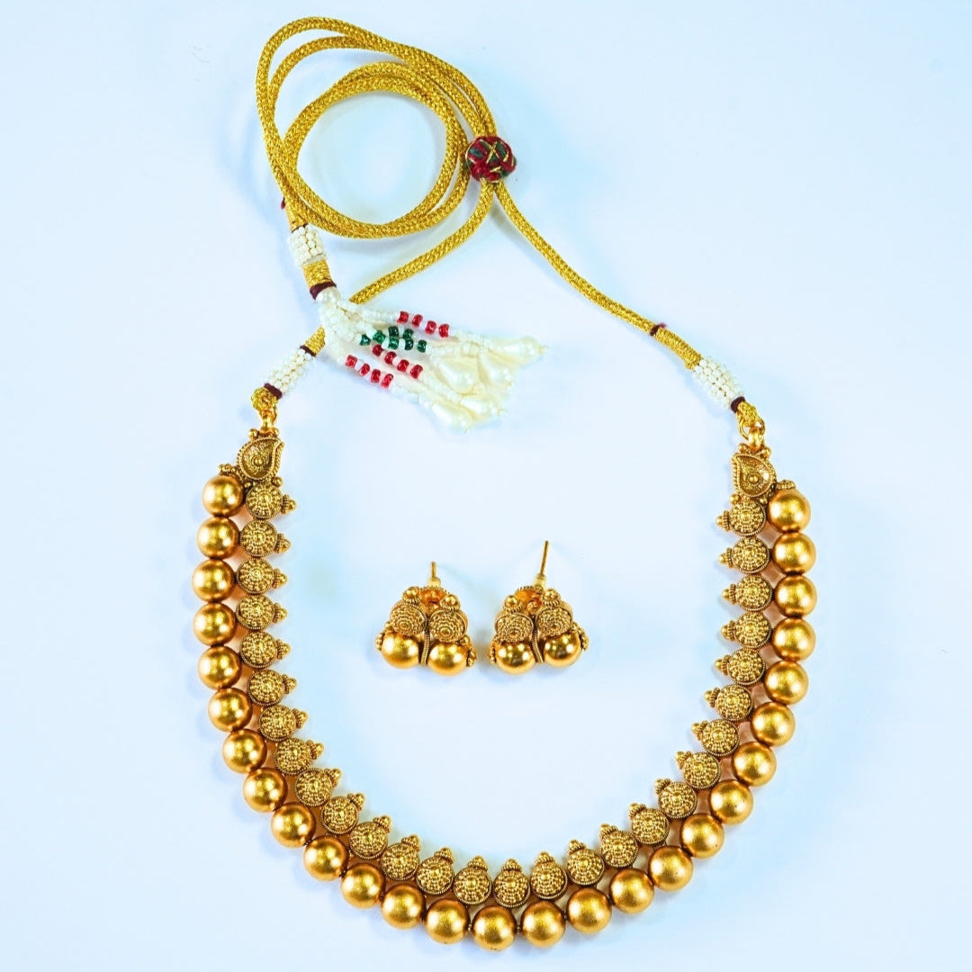 High Look Matte Finish Golden Beaded Necklace Set