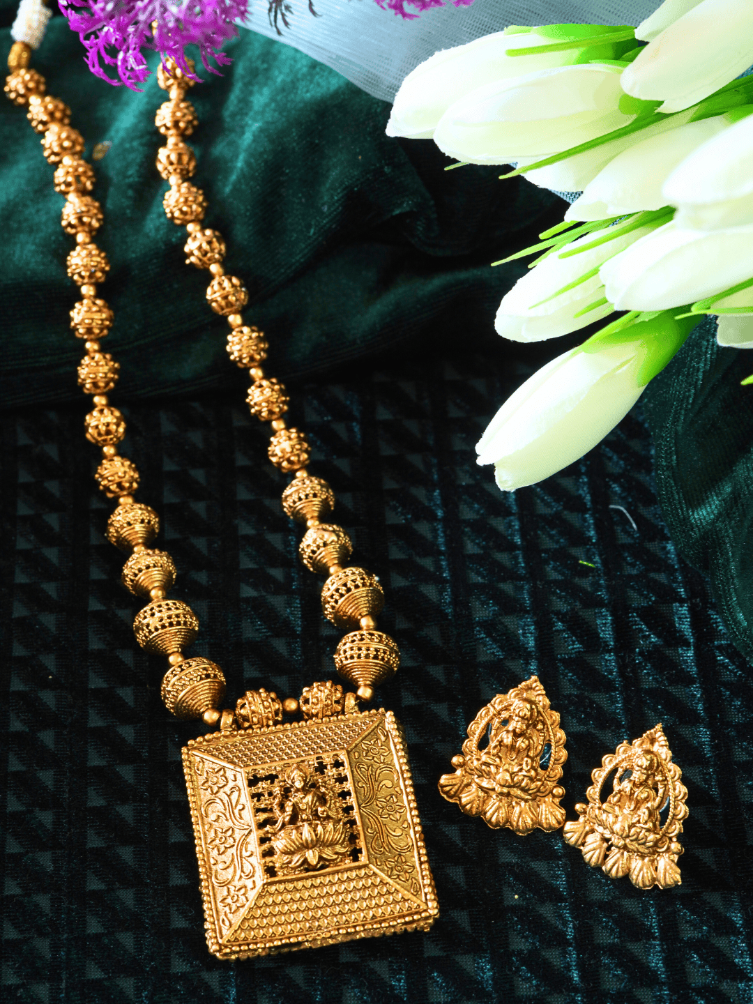 Antique Reversible Beaded Laxmi Necklace Set