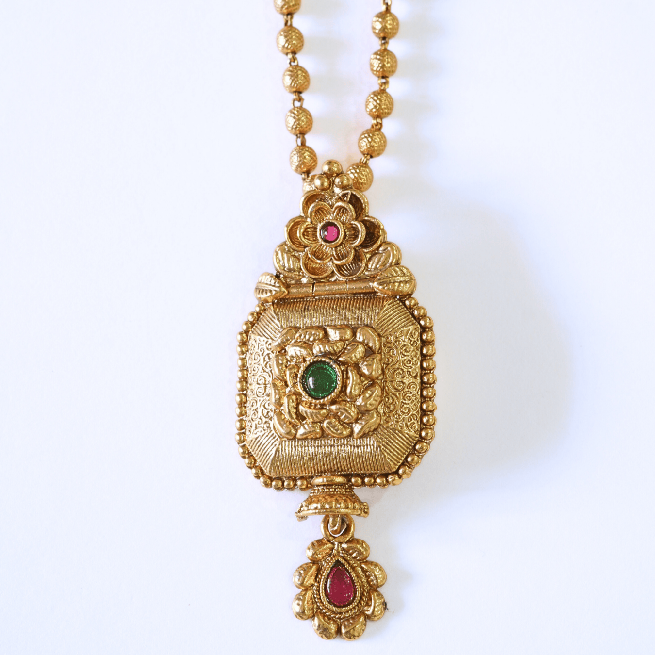 Trending Square Drop Pendant Set