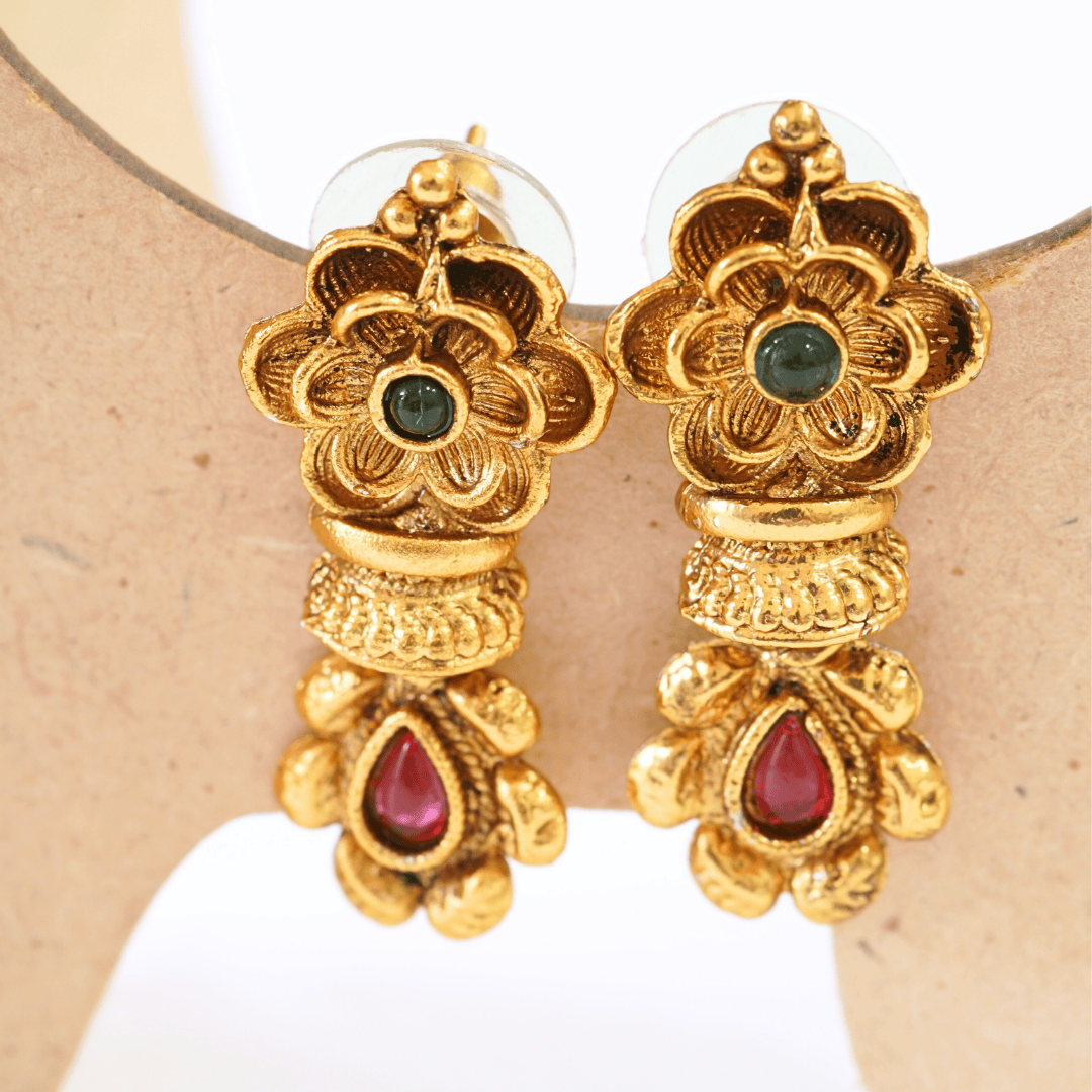 Trending Square Drop Pendant Set