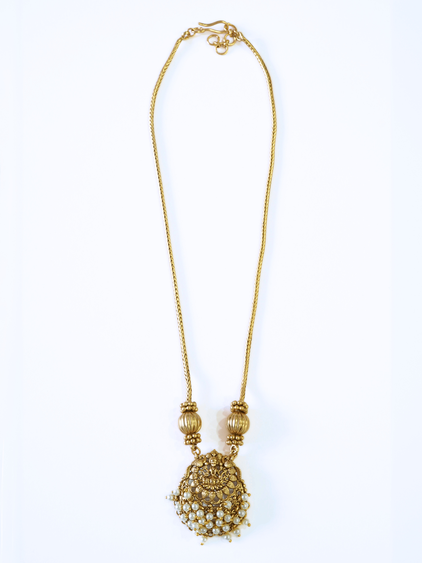 Auspicious Dori Chain Laxmi Temple Pendant Set