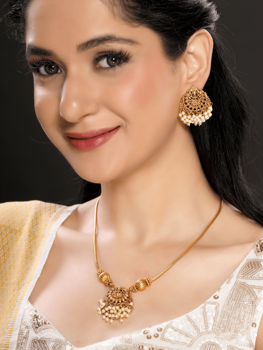 Auspicious Dori Chain Laxmi Temple Pendant Set