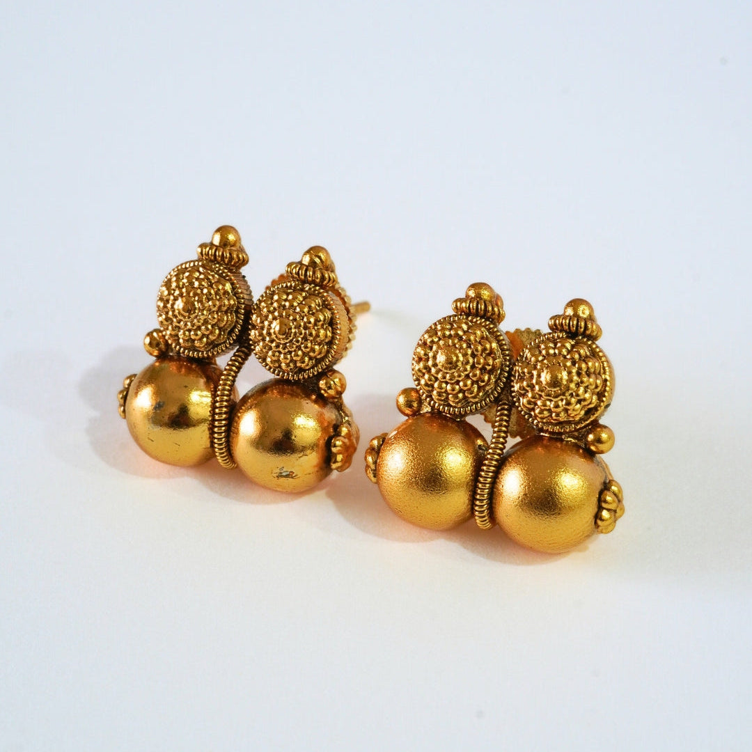 High Look Matte Finish Golden Beaded Necklace Set
