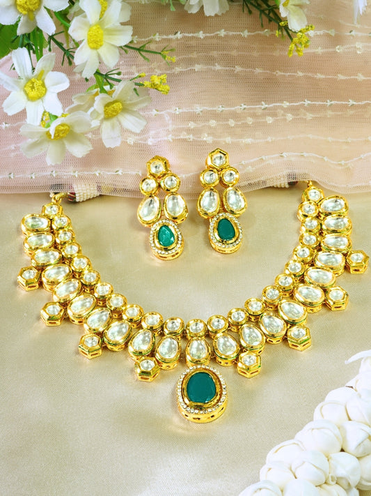 Queens Grace Pure Kundan Necklace Set with Emerald Glory