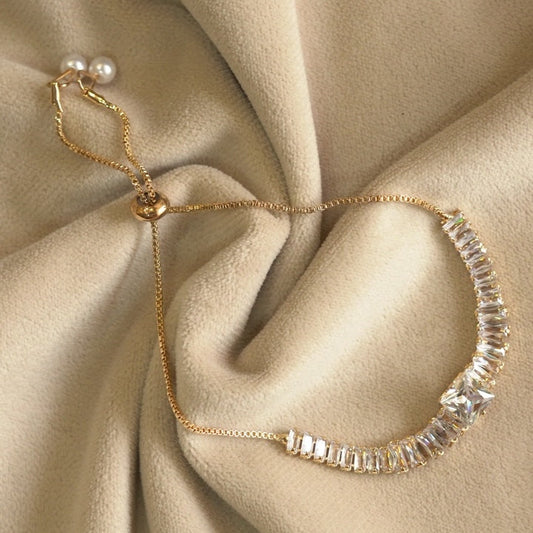 Classic Tennis Chain Bracelet in linear Cubic 5A Zirconia 18K Gold Plating