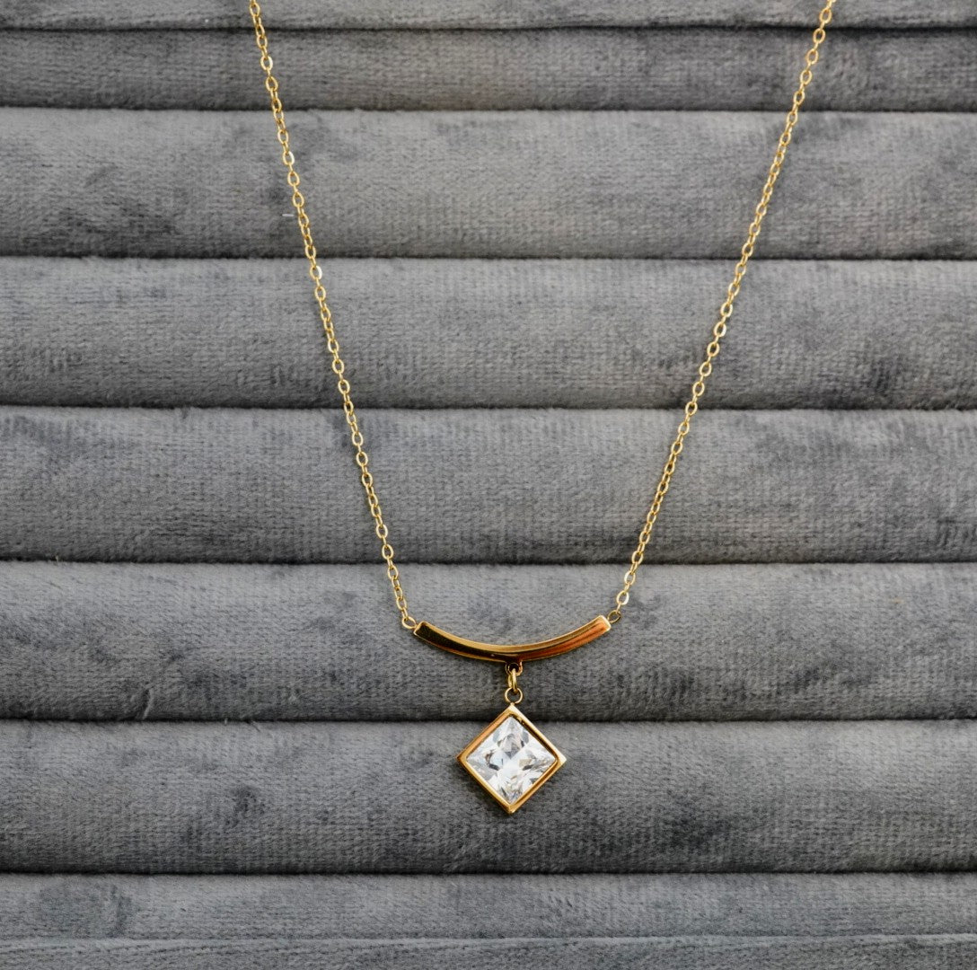 Solitaire Chain Pendant 18KT Gold Plated Western Necklace