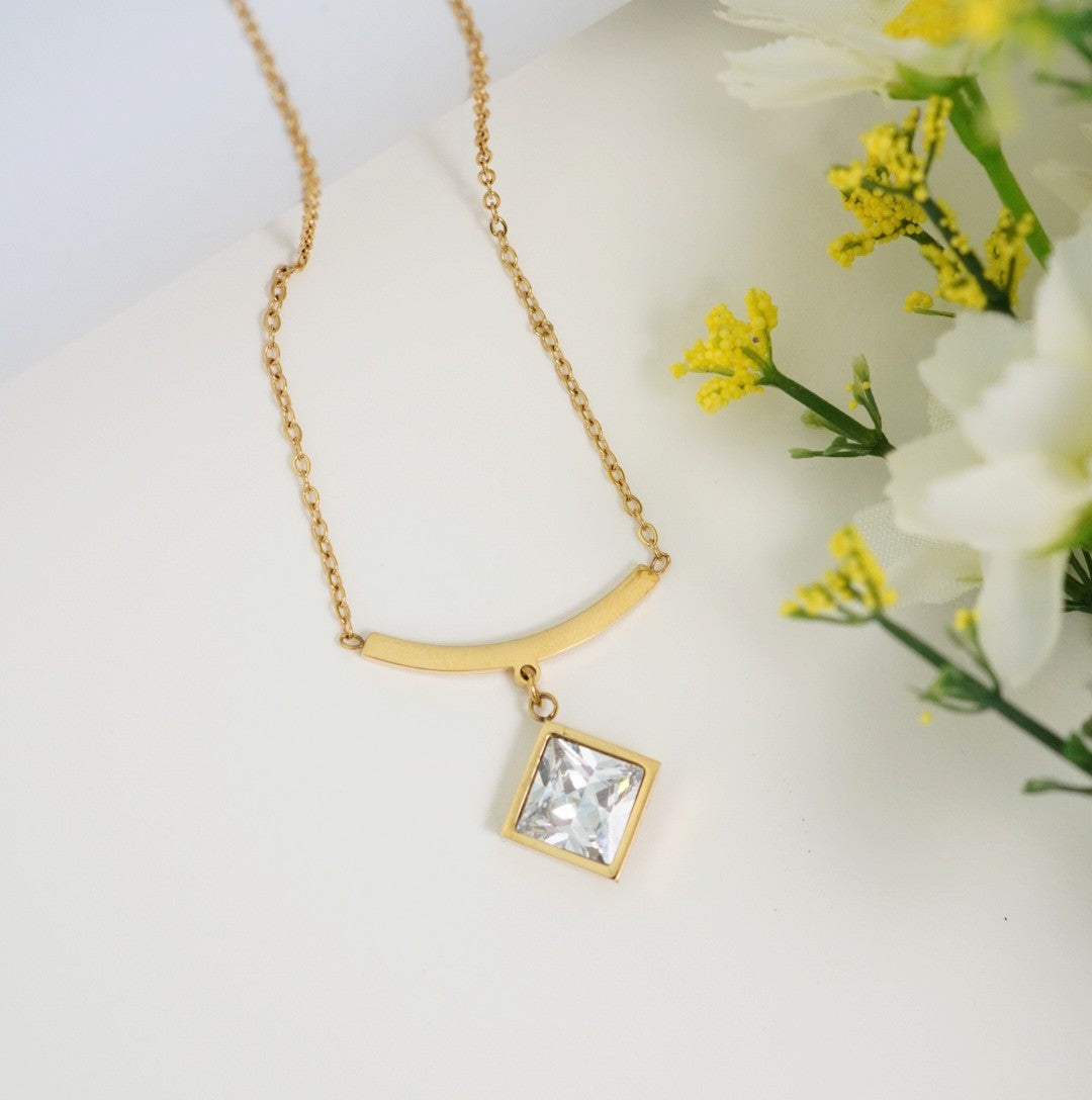 Solitaire Chain Pendant 18KT Gold Plated Western Necklace