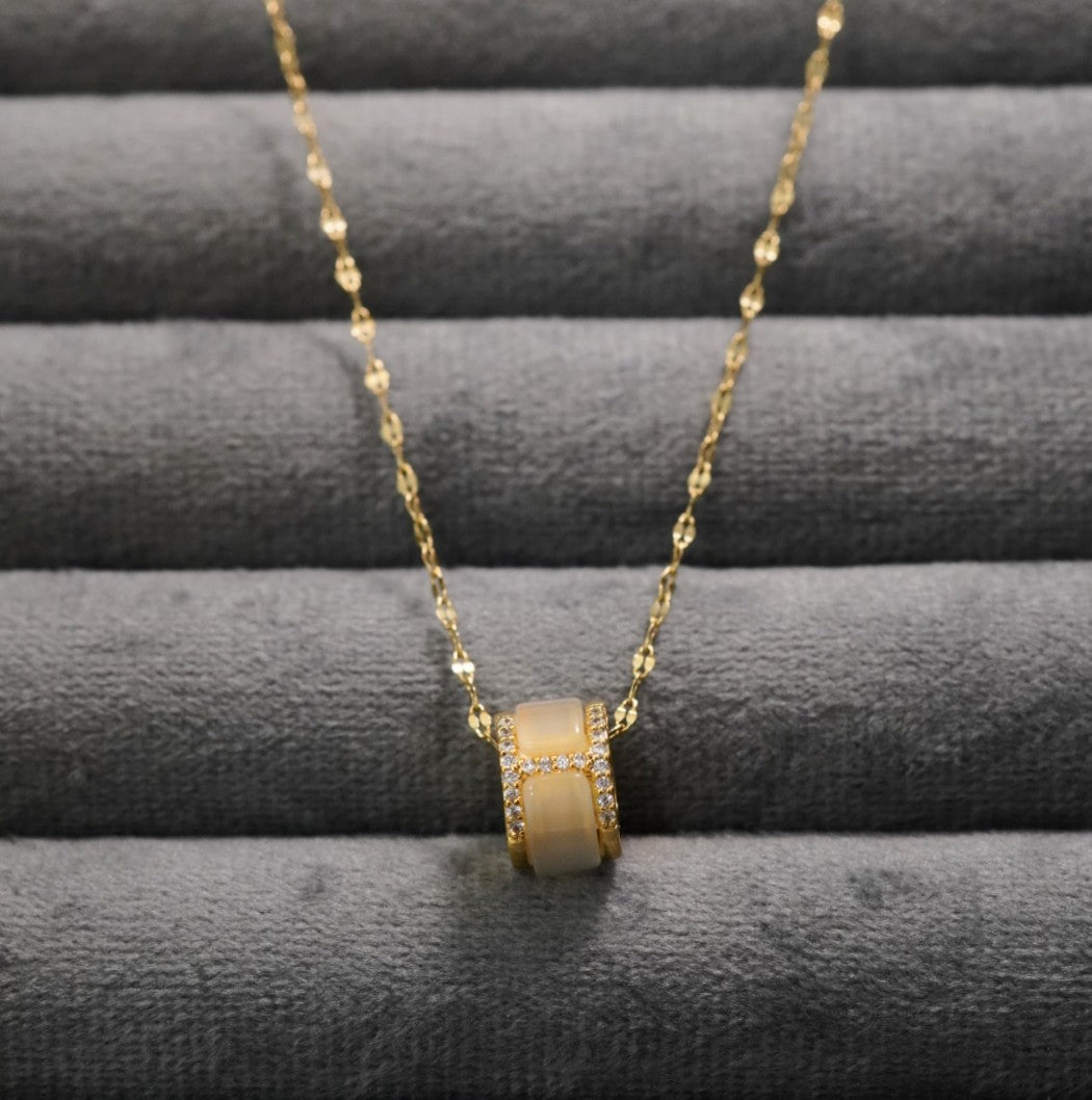 Cute Round Drop 18K Gold-Plated Chain Pendant Western Necklace