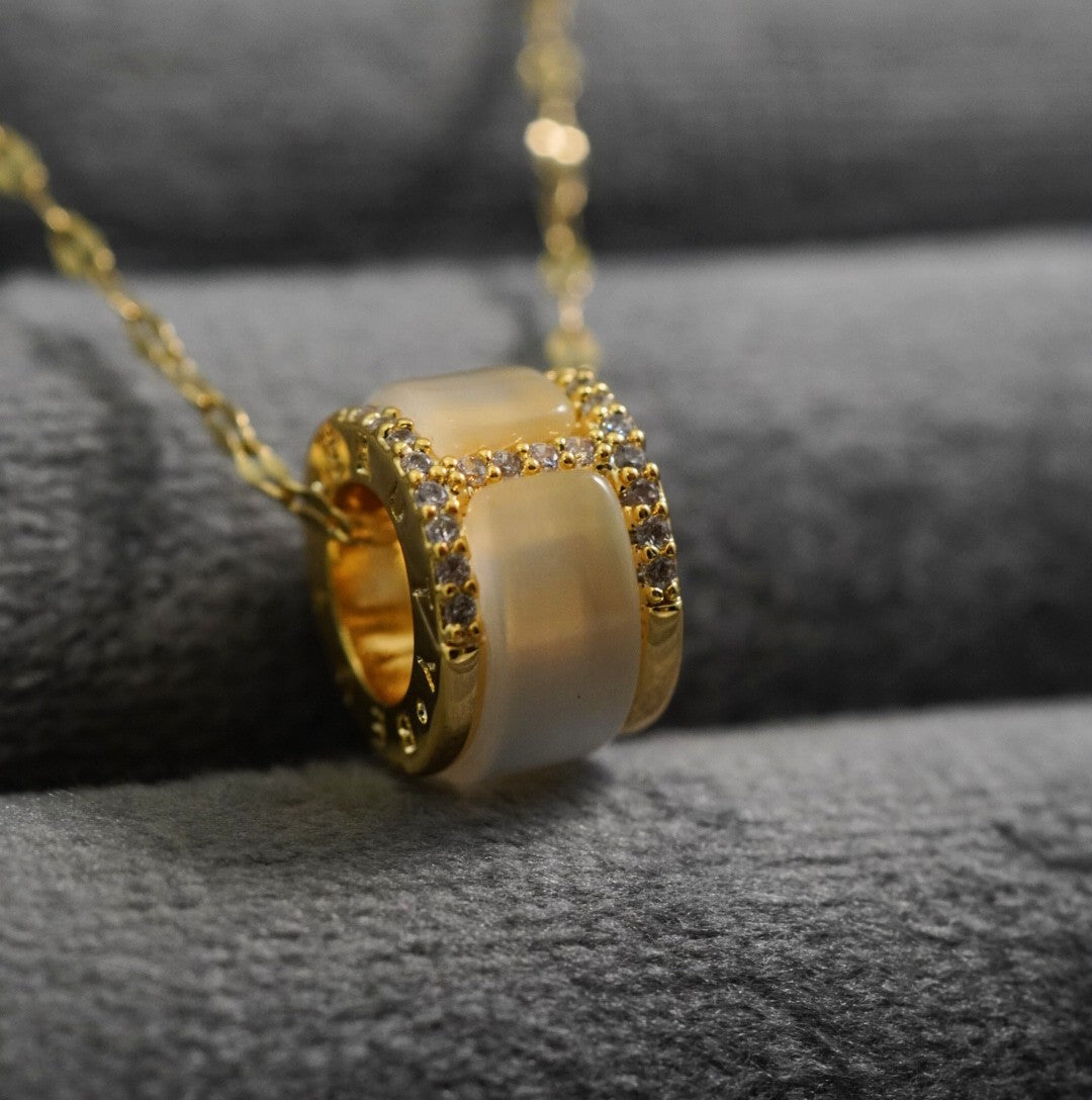 Cute Round Drop 18K Gold-Plated Chain Pendant Western Necklace