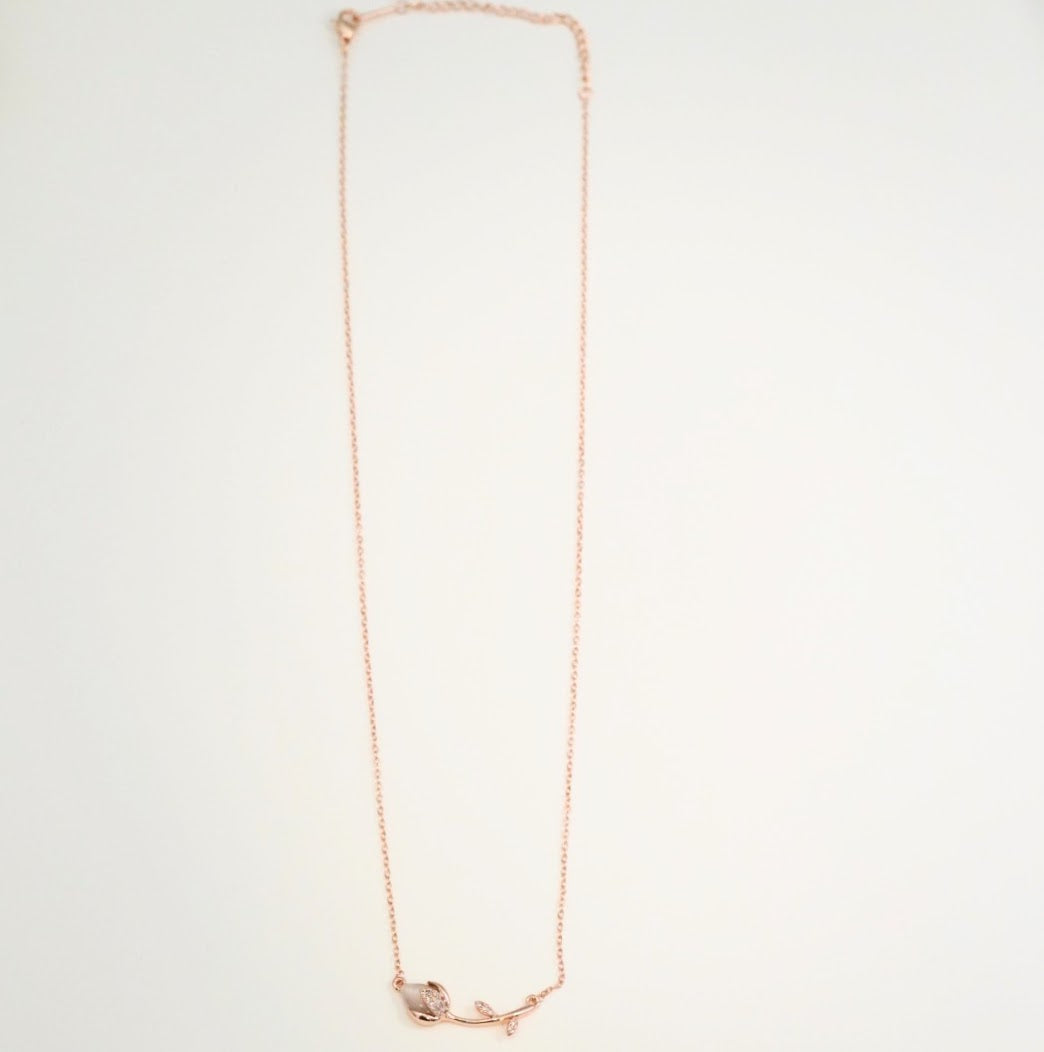 Rose Gold Plated Pearly Petal Western Chain Pendant Necklace