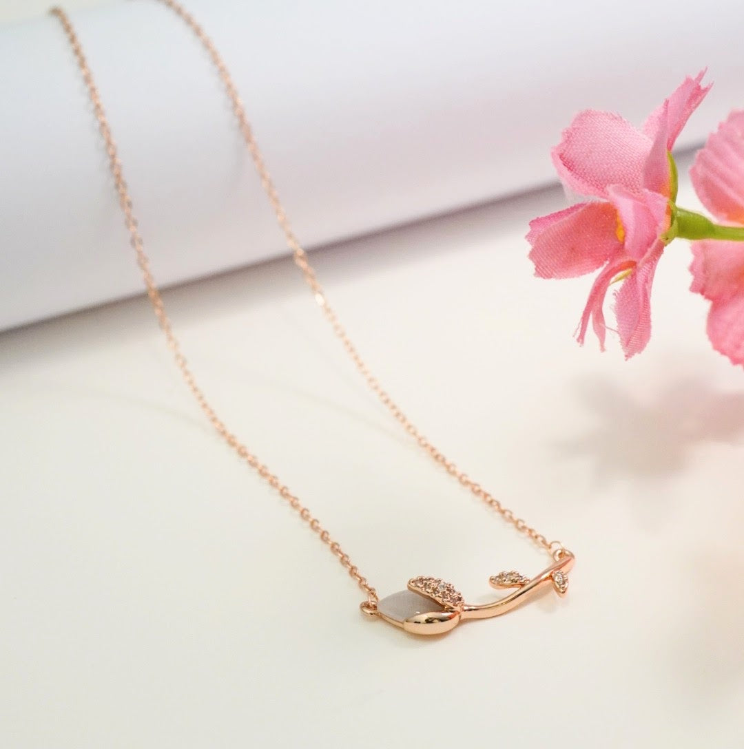 Rose Gold Plated Pearly Petal Western Chain Pendant Necklace