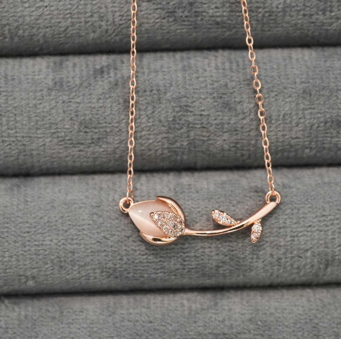 Rose Gold Plated Pearly Petal Western Chain Pendant Necklace