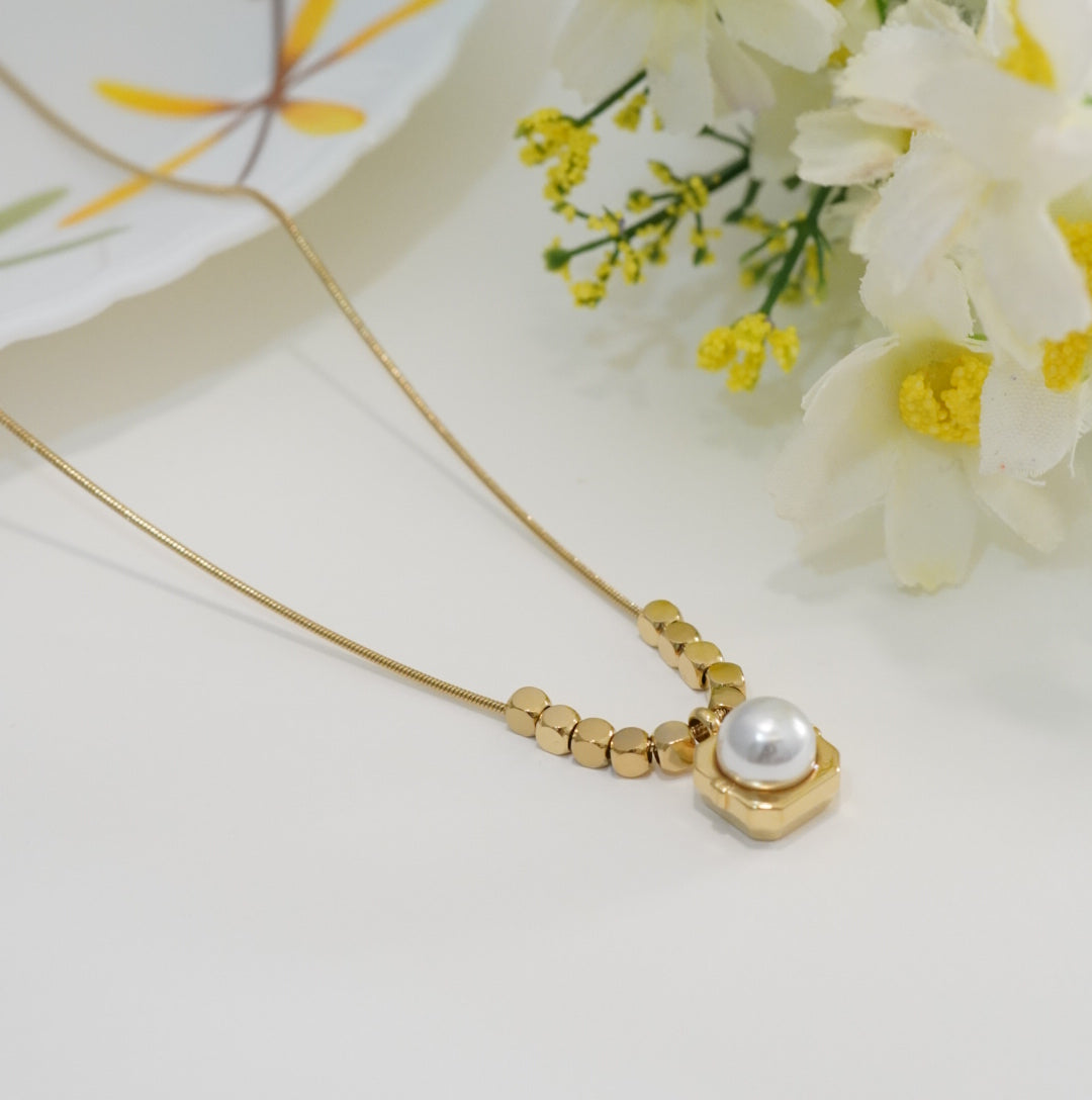 Pearl n Golded Beaded 18KT Gold Plated Western Pendant Necklace