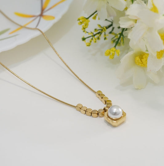 Pearl n Golded Beaded 18KT Gold Plated Western Pendant Necklace