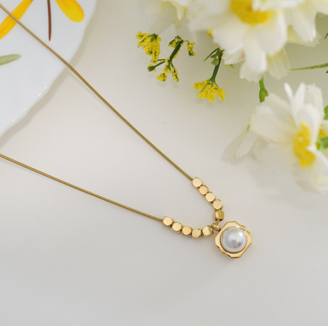 Pearl n Golded Beaded 18KT Gold Plated Western Pendant Necklace