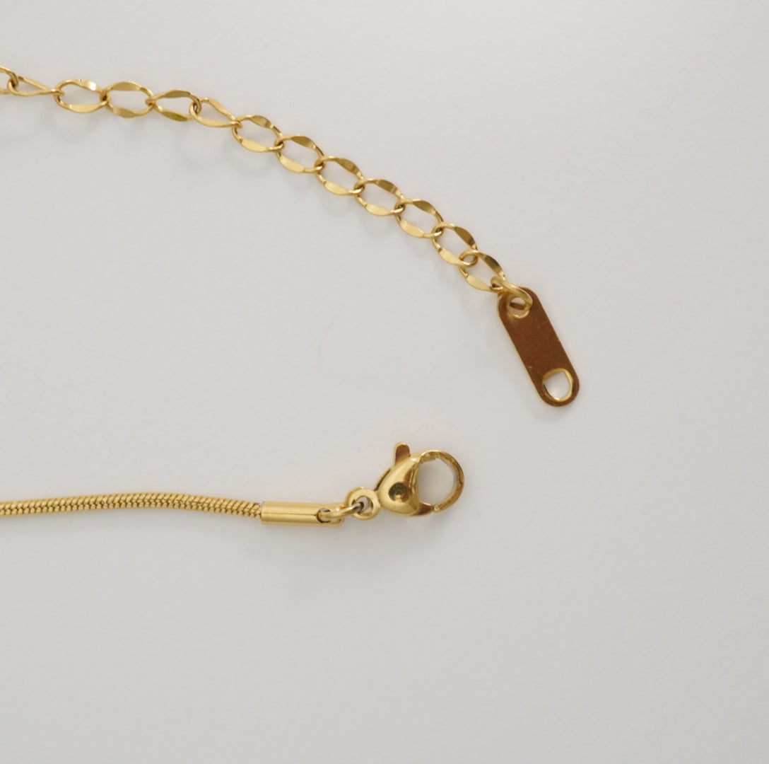 Bold Elongated 18K Gold Plated Chain Pendant Western Necklace