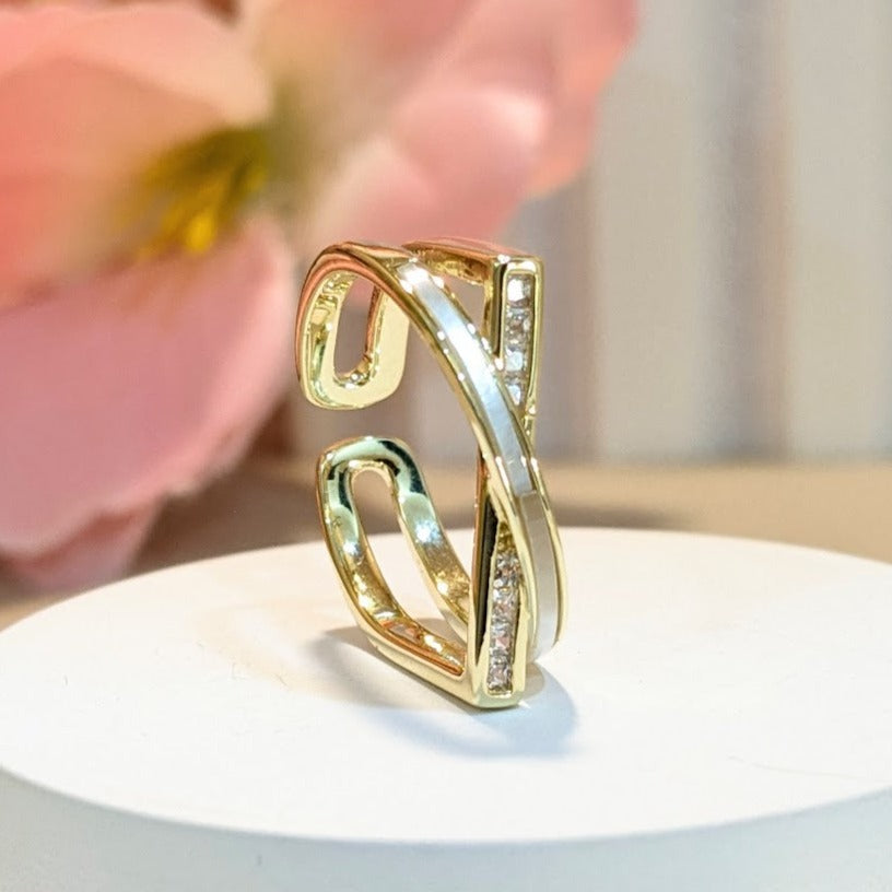 PRIMA DONNA SERIES - Crossed lines in Mother of Pearl and 5A Zirconia 18K Gold Plated Adjustable Finger Ring