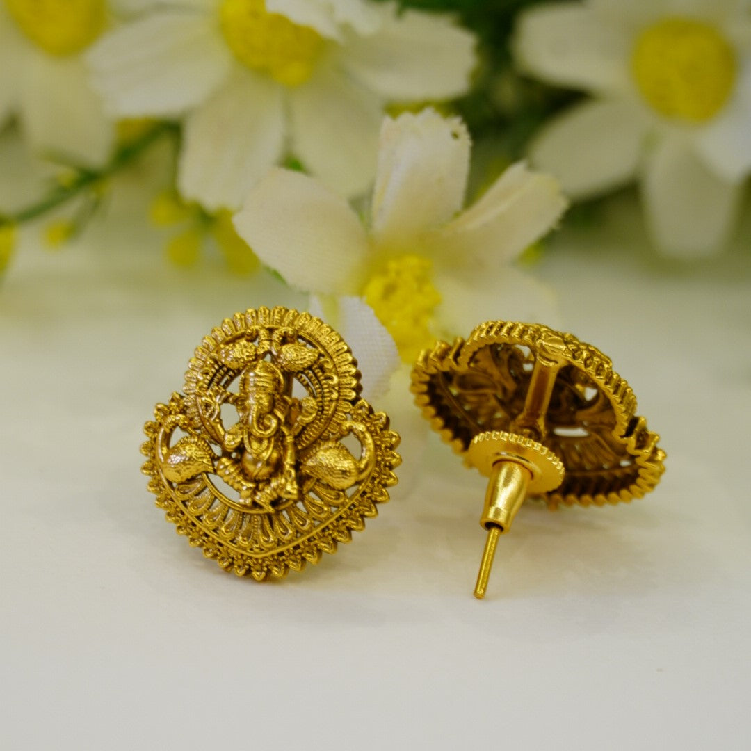 Ganesha Heart Shaped Temple Pendant Set