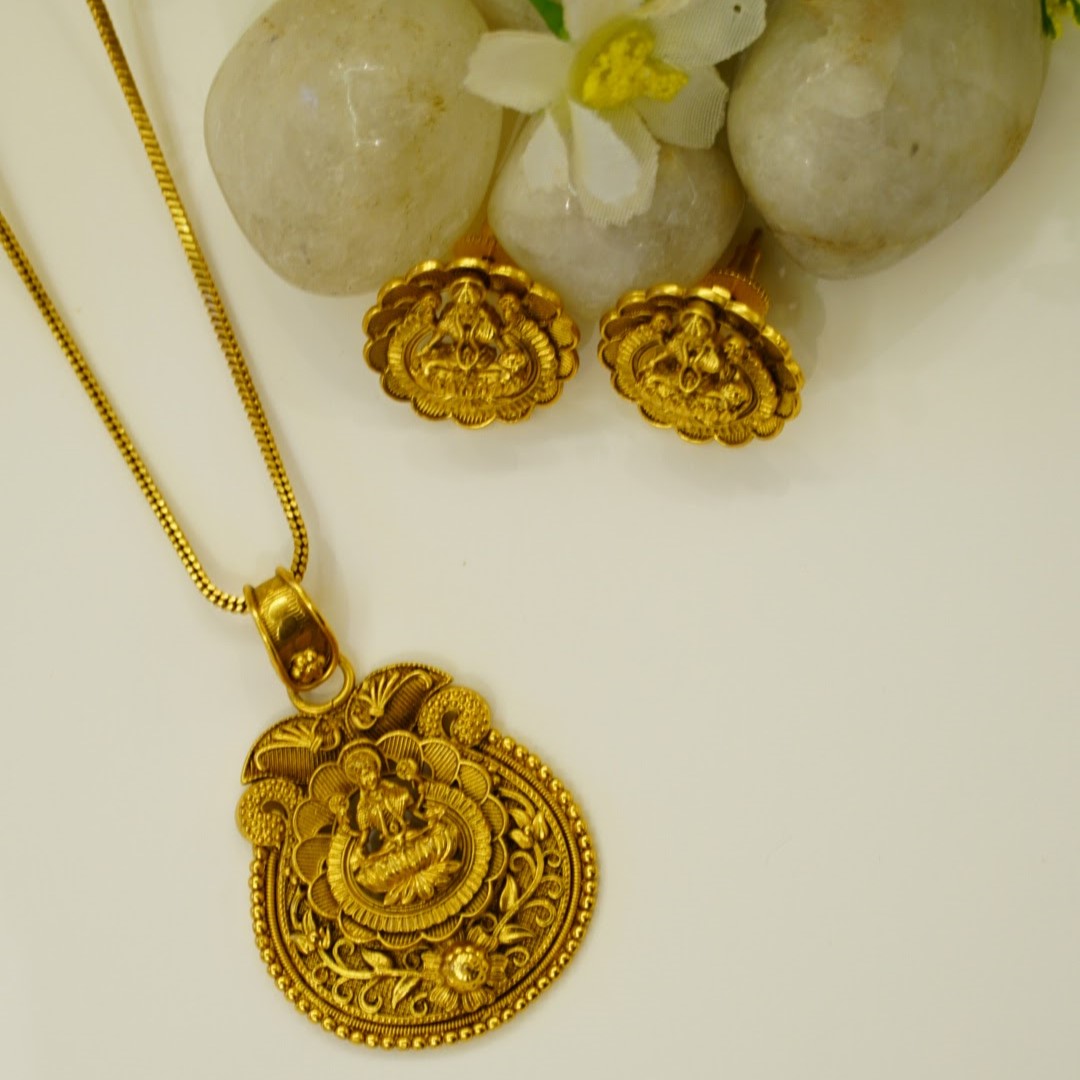 Premium Laxmi Brass Temple Pendant Set