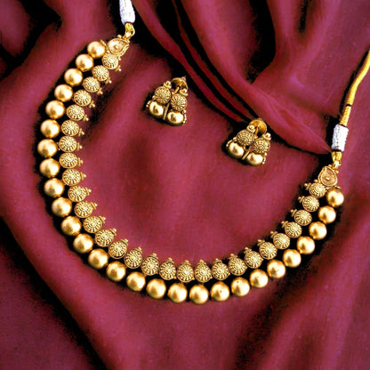 High Look Matte Finish Golden Beaded Necklace Set