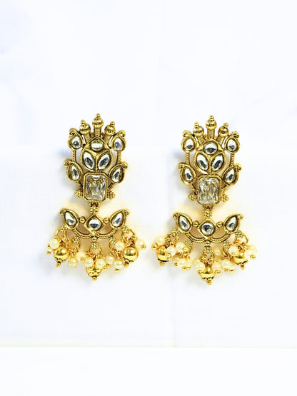 Broad Kundan Choker Necklace Set