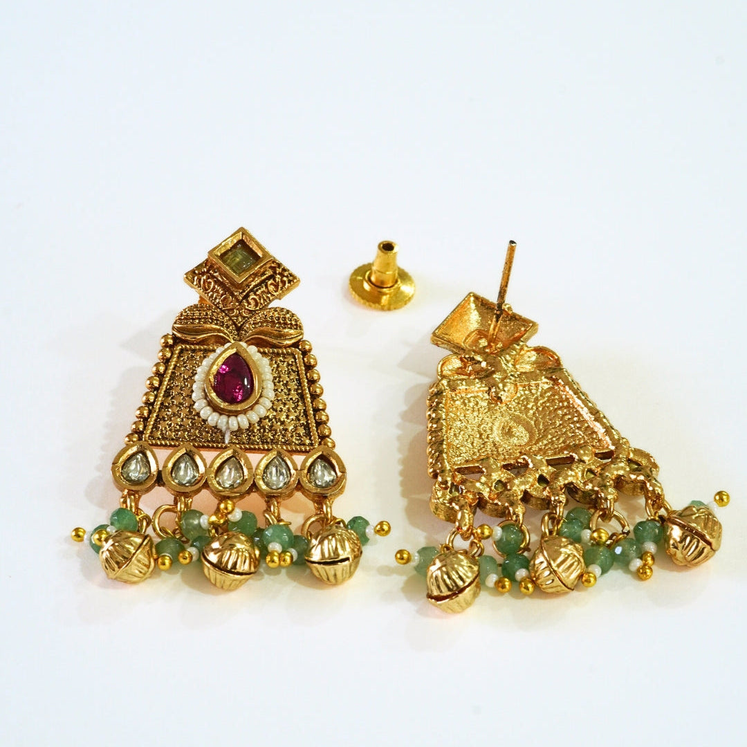 Traditional Kundan Studded Handcrafted Necklace Set