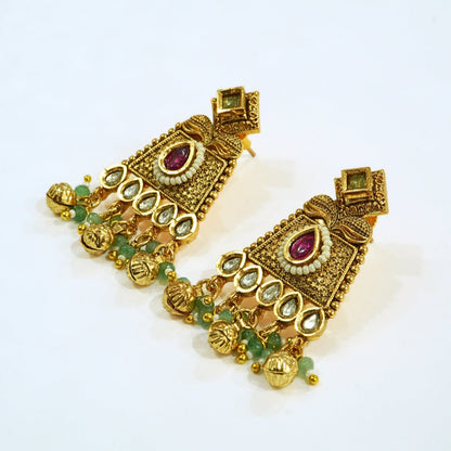 Traditional Kundan Studded Handcrafted Necklace Set