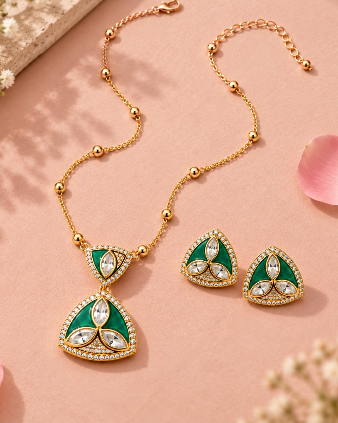 Green Kundan Hourglass Pendant Necklace Set