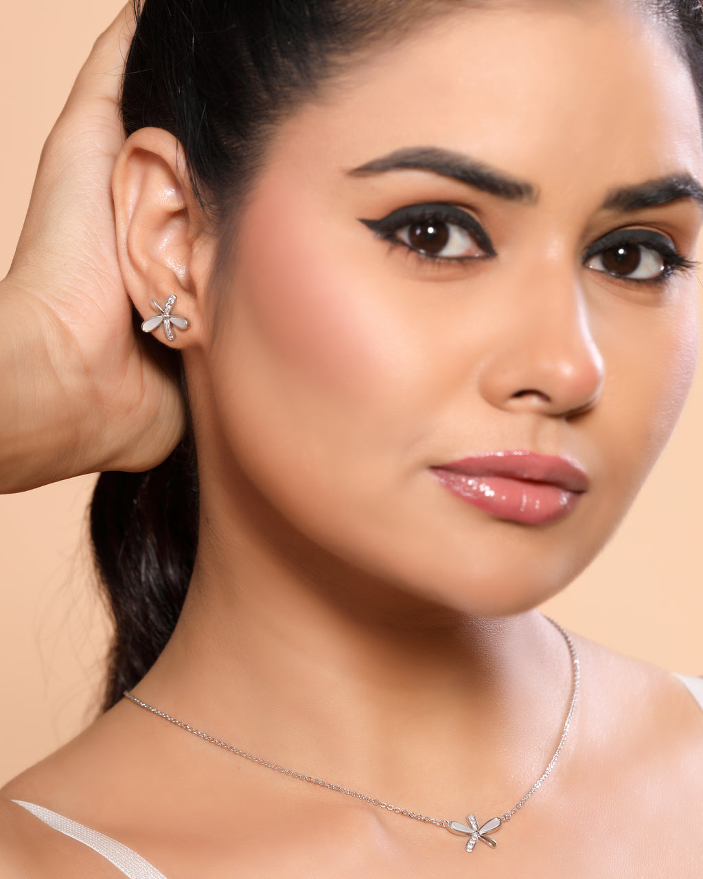 Rhodium Plated Floral Pendant Western Necklace with Stud Earrings