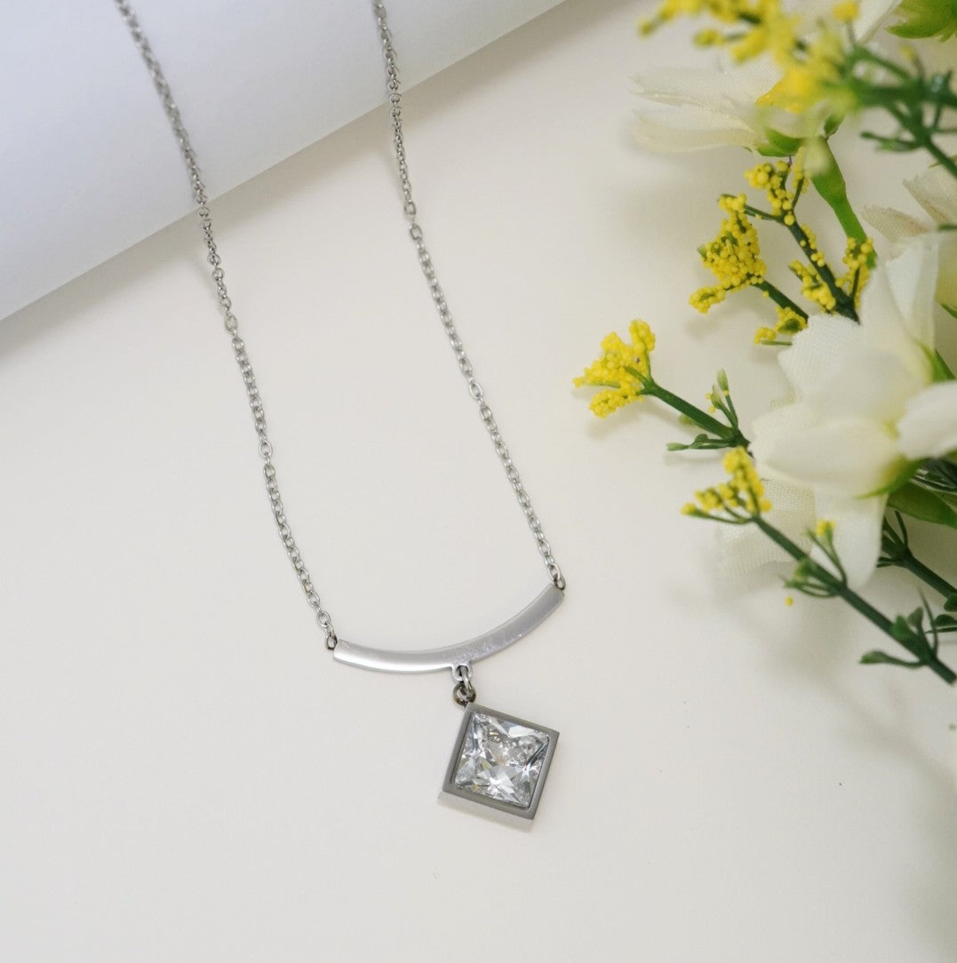 Solitaire Chain Pendant Rhodium Plated Western Necklace