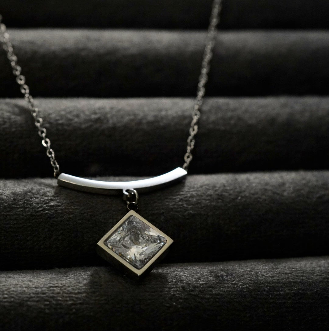Solitaire Chain Pendant Rhodium Plated Western Necklace