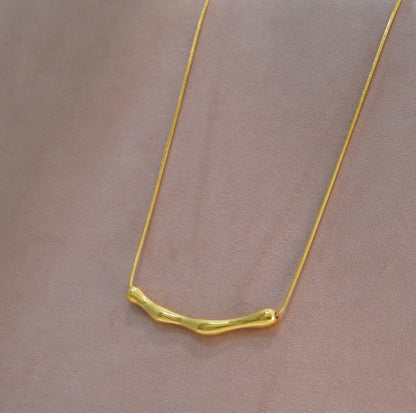 Sassy Modern Bold Elongated 18K Gold Plated Chain Pendant Necklace