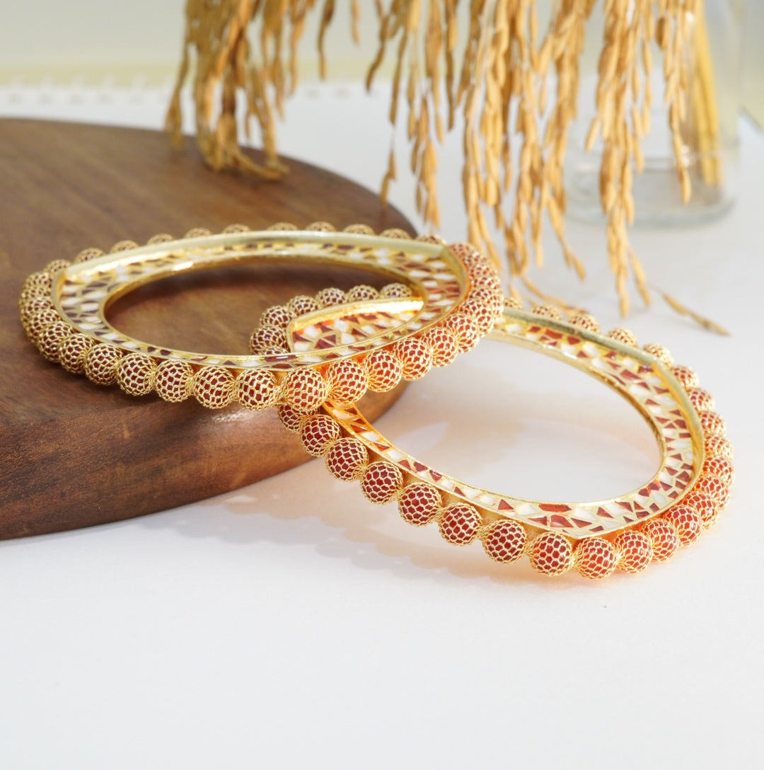 Beautiful Handmade Red and White Triangular Meenakari Brass Alloy Traditional Kada Bangle Set