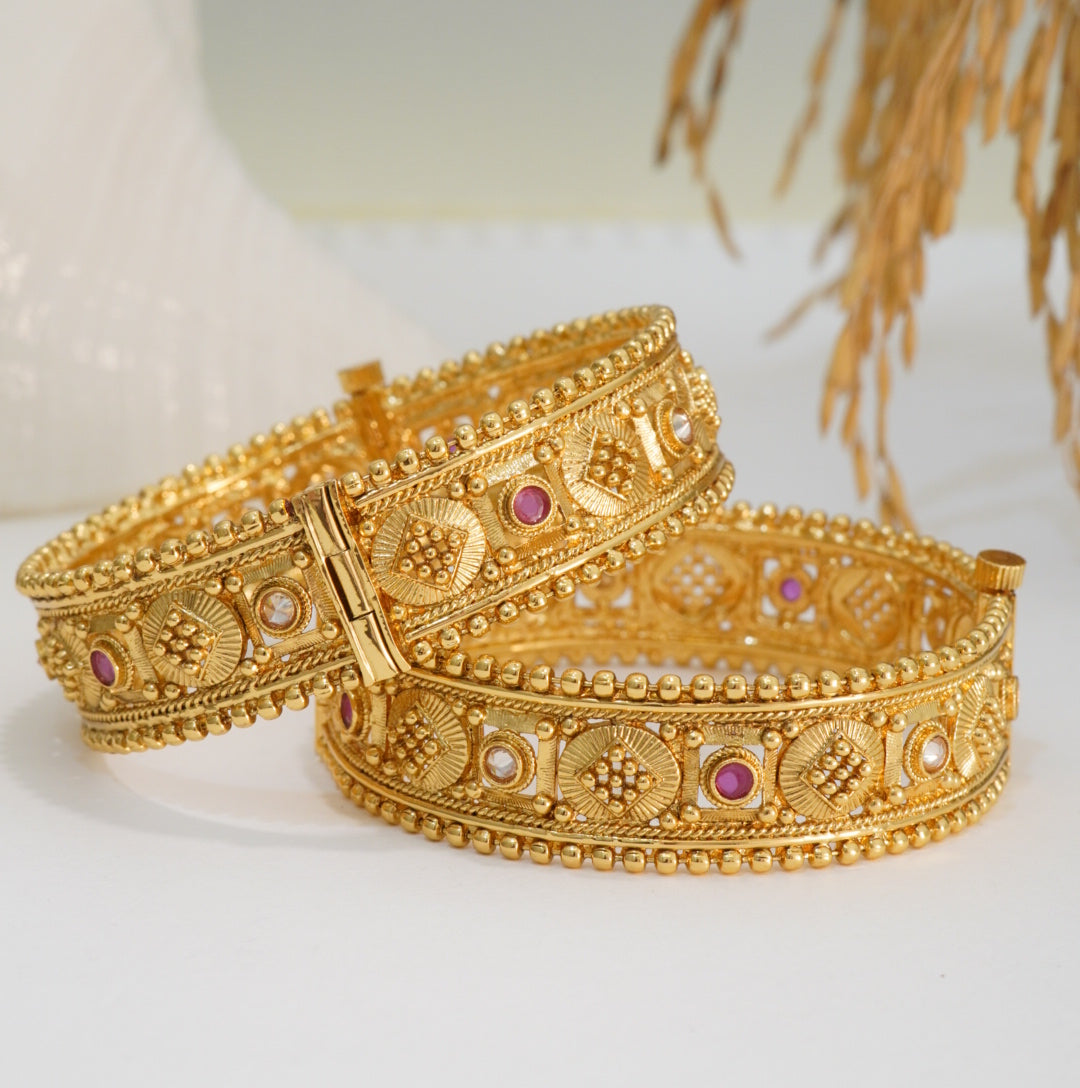 Golden Beaded Edged White & Red Stone Studded Traditional Openable Brass Kada in 22KT Gold Plating Matte Finish