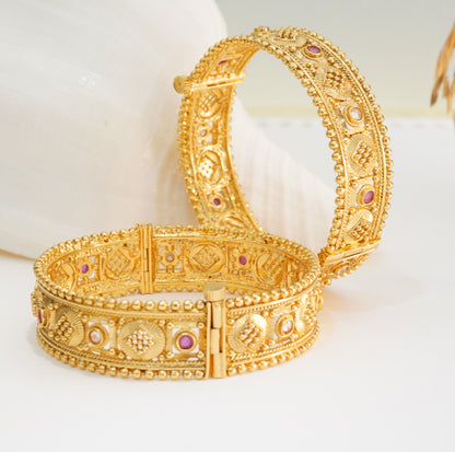 Golden Beaded Edged White & Red Stone Studded Traditional Openable Brass Kada in 22KT Gold Plating Matte Finish