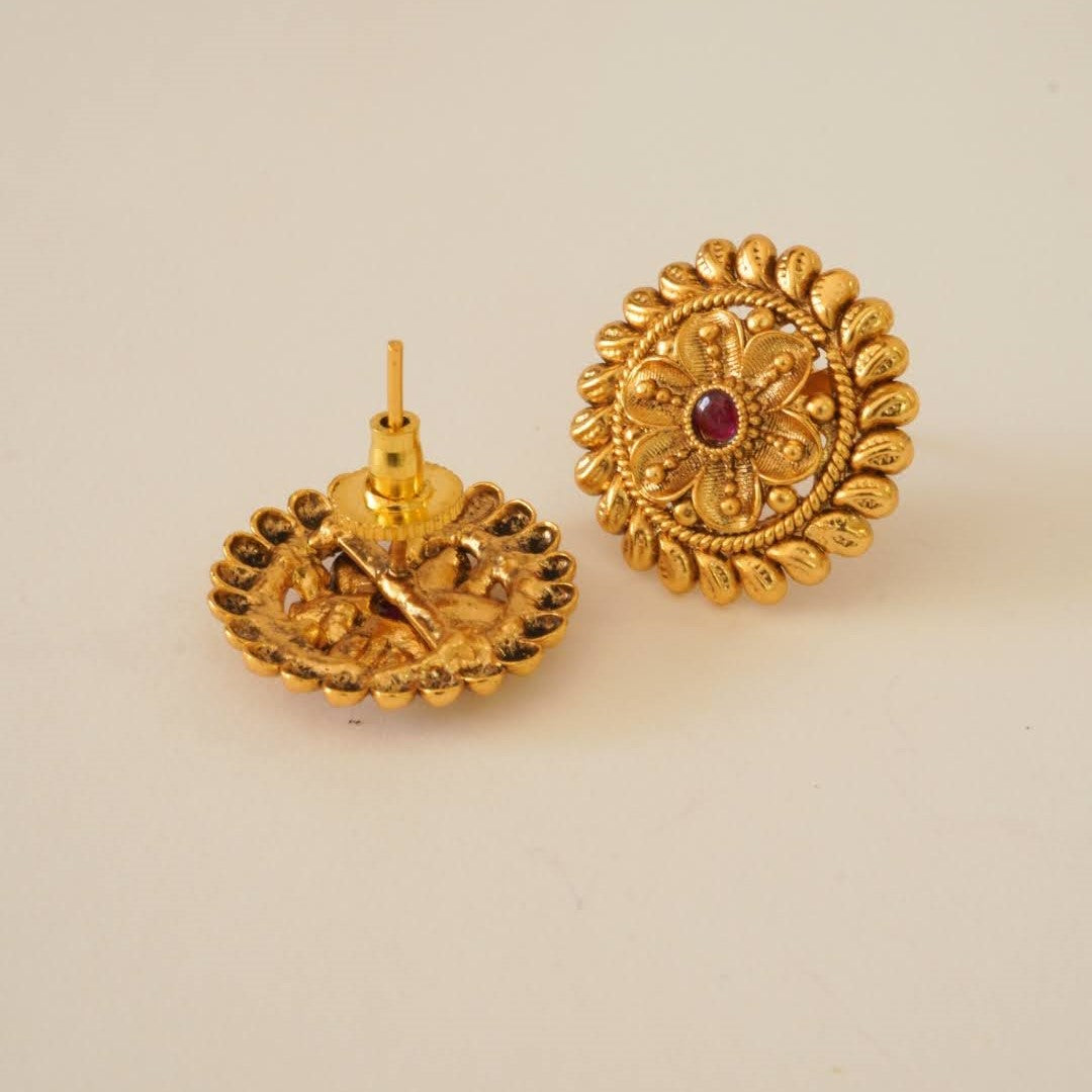 Radiant Round Floral Brass Pendant Set