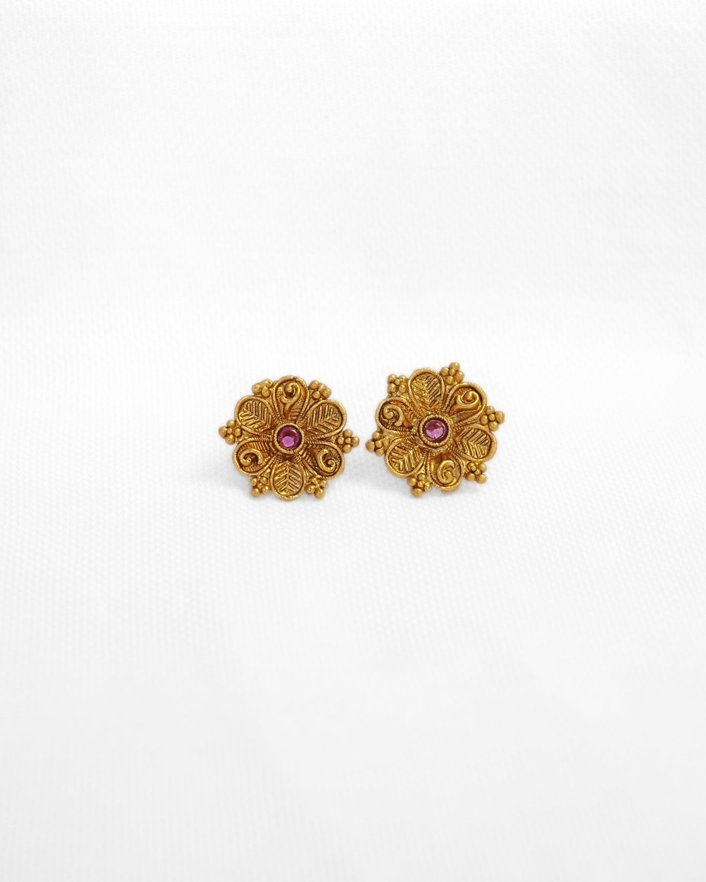 Gold-Plated Antique Stone-Studded Pendant and Earrings