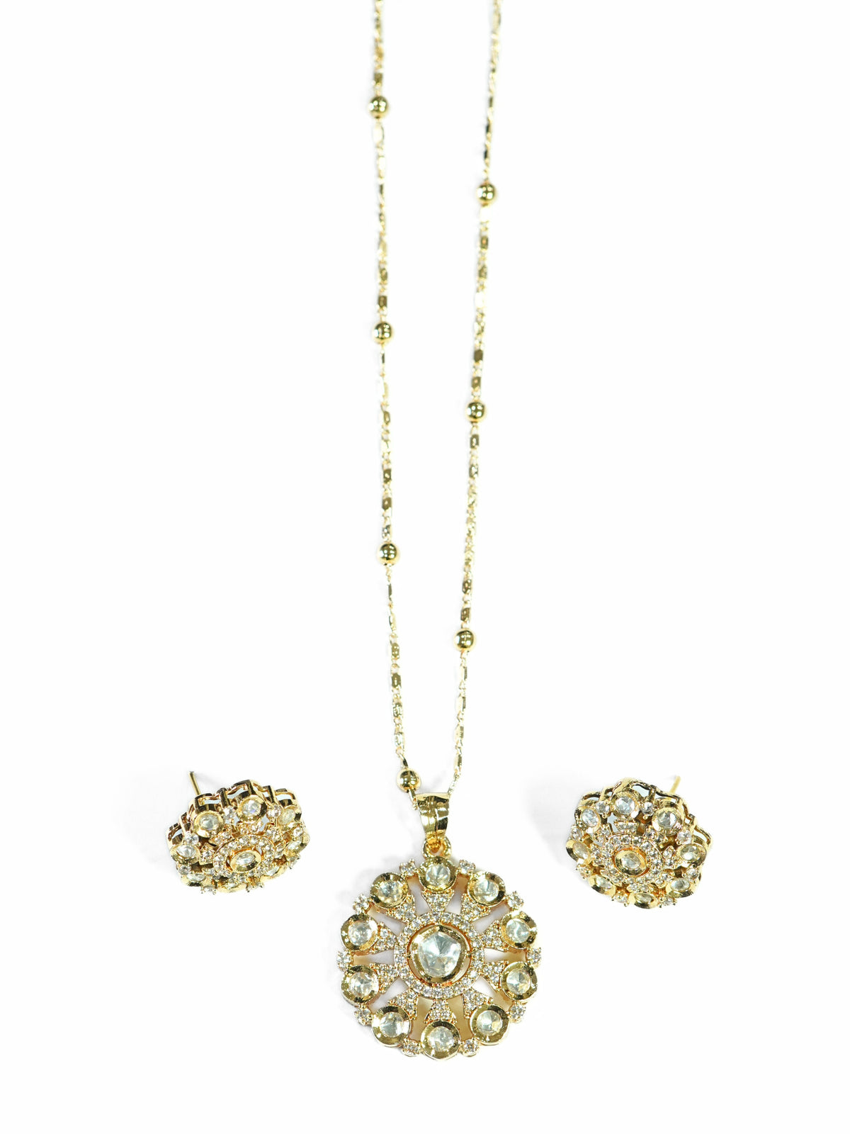 Round AD & Kundan Studded Pendant Necklace Set