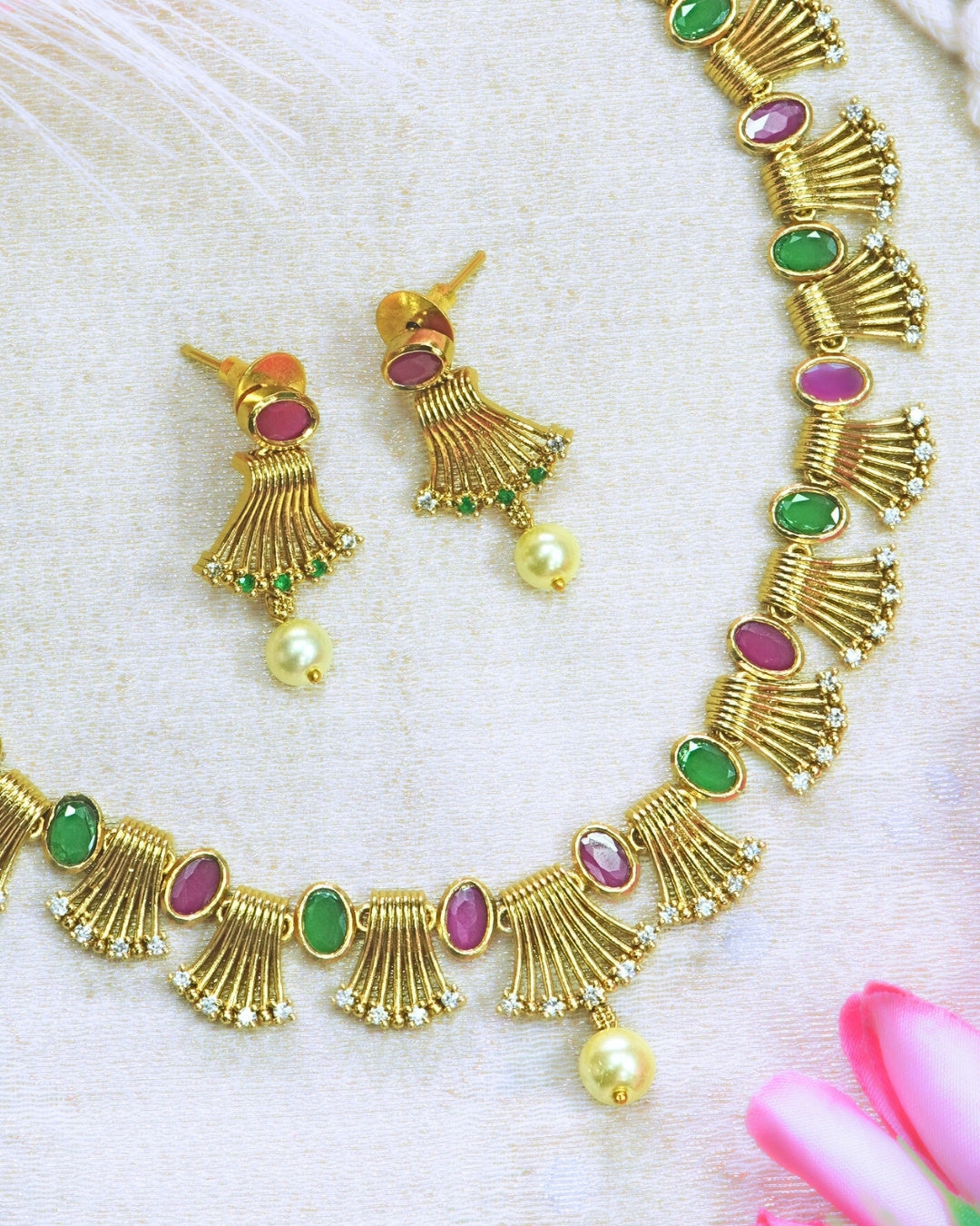 Red & Green Oval Crystal Fan Pattern AD Necklace Set