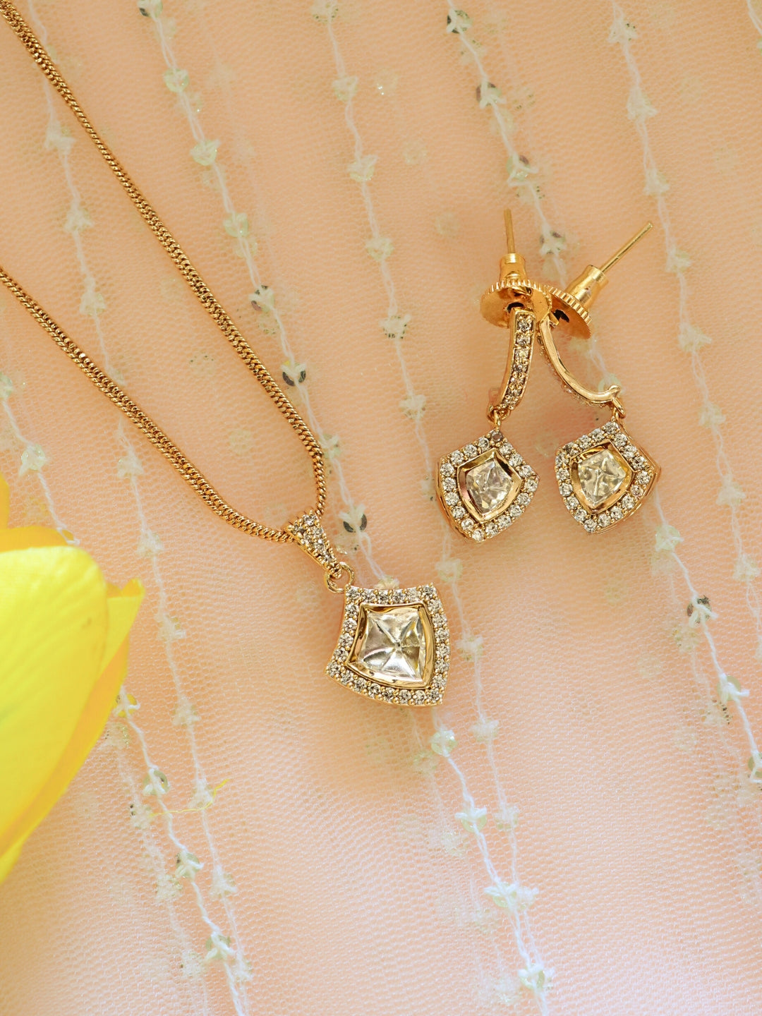 Gold-Plated AD Kundan Pendant Necklace with Drop Earrings