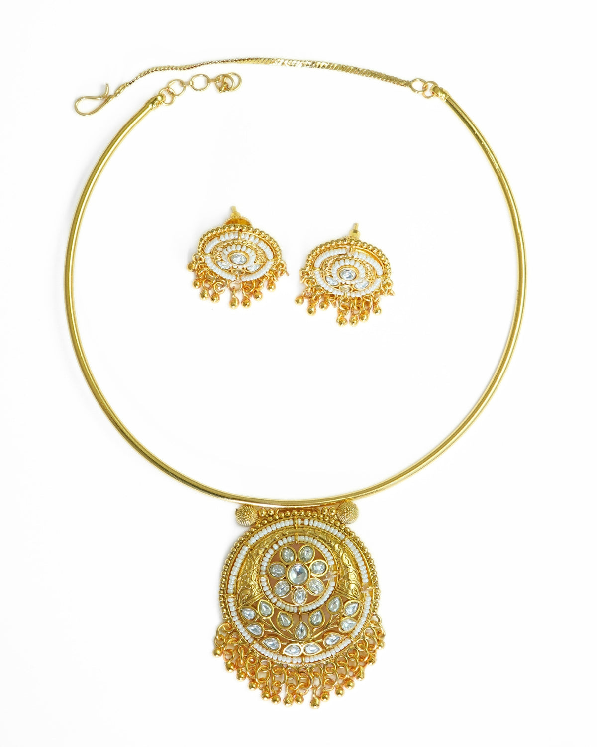 Gold-Plated Kundan Round Pendant Hasli Style Necklace Set