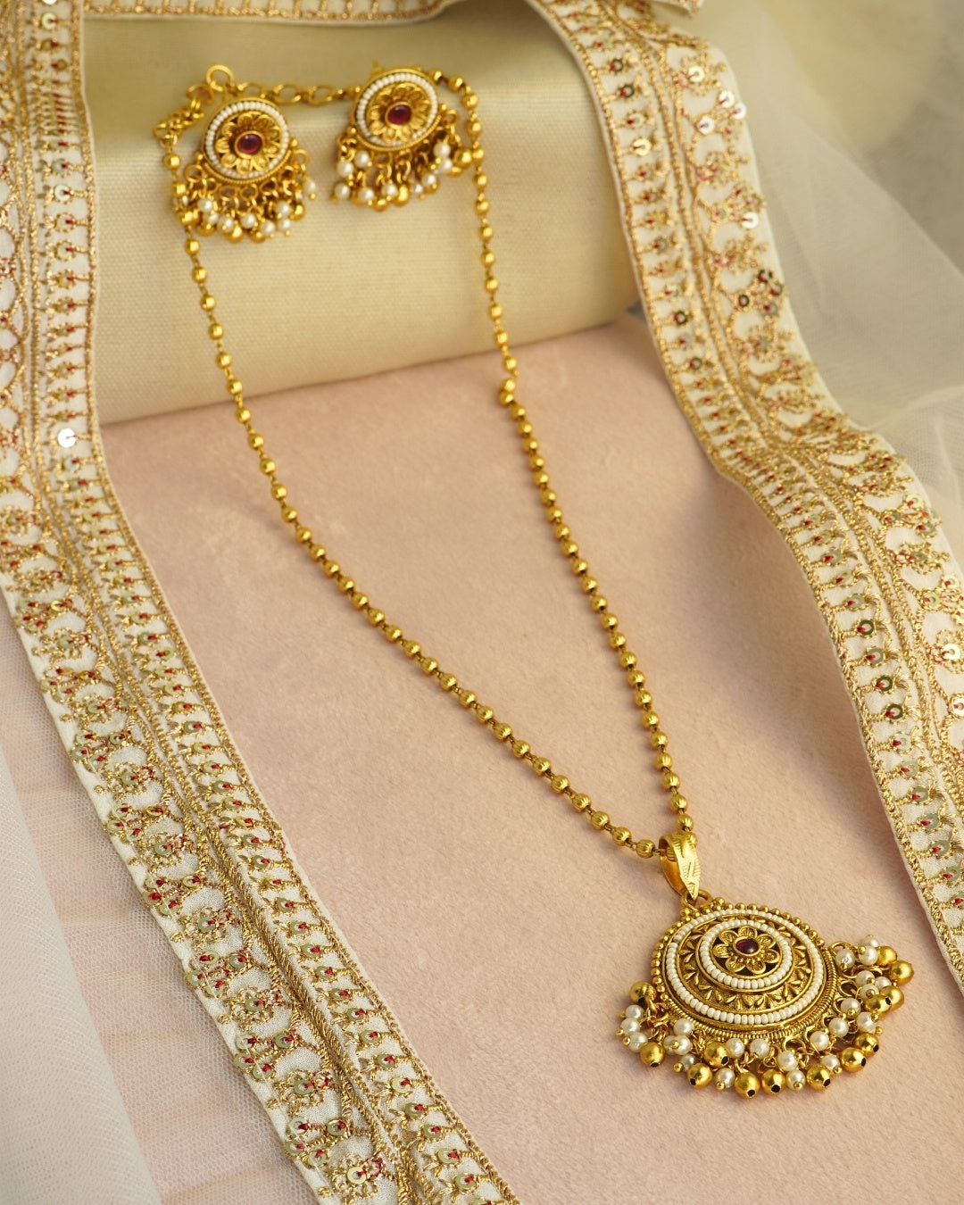 Antique Gold-Plated Beaded Necklace with Round Pendant