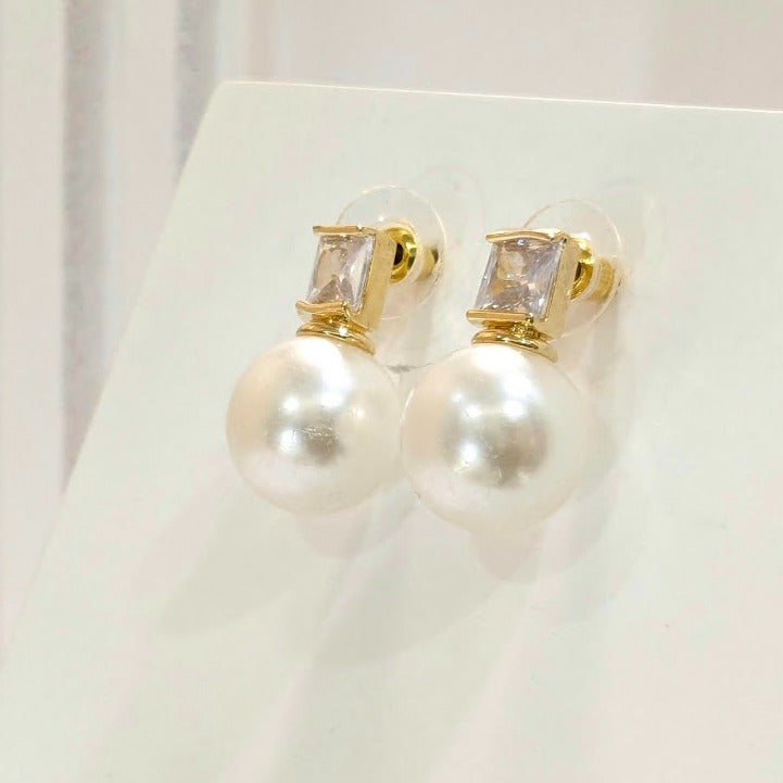 DIVA SERIES - Cubic Zirconia with Big Sized Pearl Studs Earring