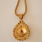 Classy Drop Pendant Brass Chain Set
