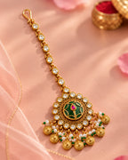 Brass Gold-Plated Emerald Stone & Beaded Round Maang Tikka