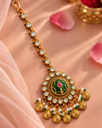 Brass Gold-Plated Emerald Stone & Beaded Round Maang Tikka