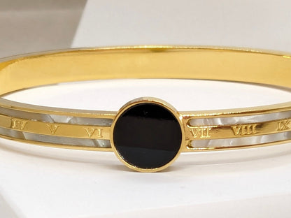 Minimalist Gold Finish Bracelet in Mother of Pearl with Black Centre Piece