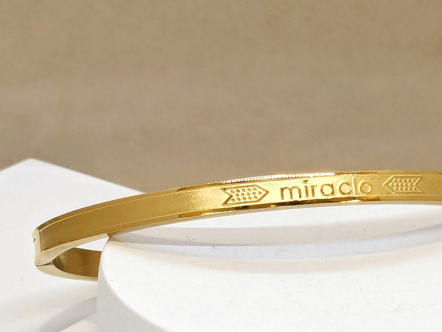 Minimalistic Sleek Fine Crafted Gold Finish Bracelet